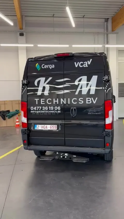 Video: belettering van de bestelwagen voor K&M Technics